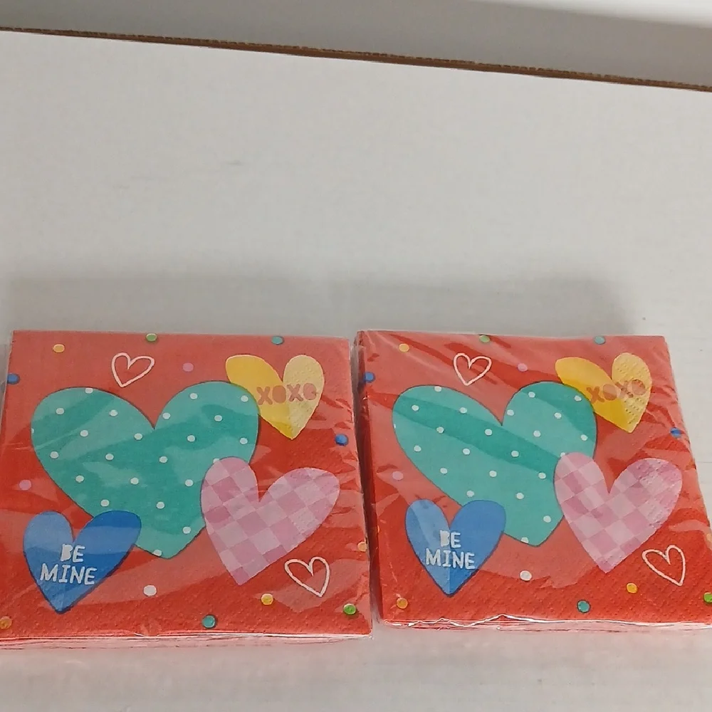 Heart Design Party Napkins Red pink purple Nwt qty 32ct total